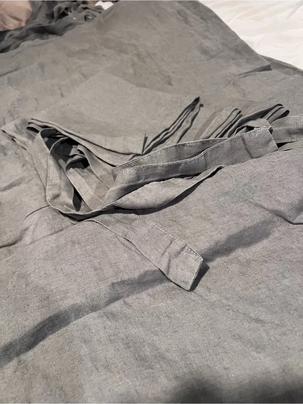 Queen Size Linen Duvet And Two Shams With Tie Closures.